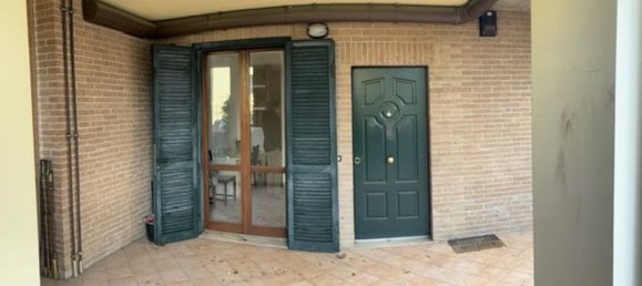 3 rooms Apartment in Perugia, Italy No. 155758 6