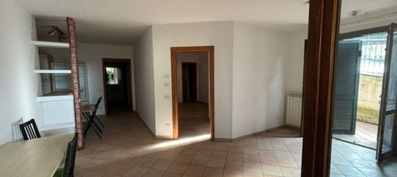 3 rooms Apartment in Perugia, Italy No. 155758 20