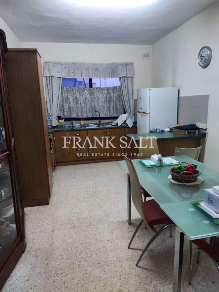 2 bedrooms Apartment in Santa Venera, Malta No. 1371