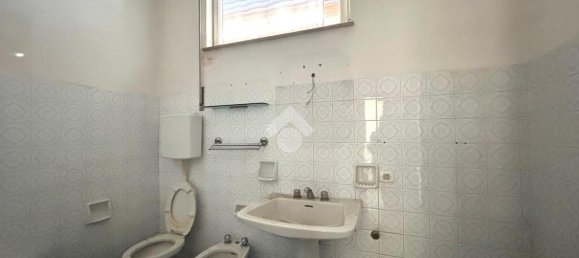 5 rooms Building in Fiorenzuola d'Arda, Italy No. 75461 13