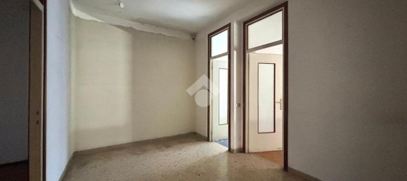 5 rooms Building in Fiorenzuola d'Arda, Italy No. 75461 12