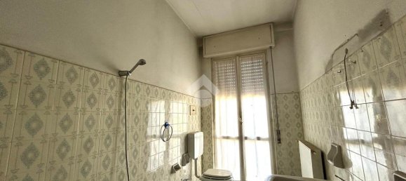 5 rooms Building in Fiorenzuola d'Arda, Italy No. 75461 23