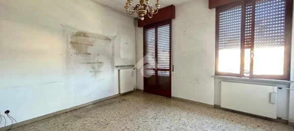 5 rooms Building in Fiorenzuola d'Arda, Italy No. 75461 7
