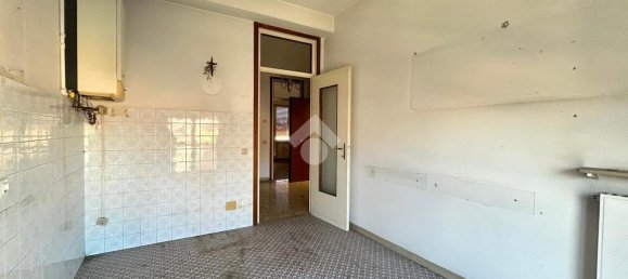 5 rooms Building in Fiorenzuola d'Arda, Italy No. 75461 10
