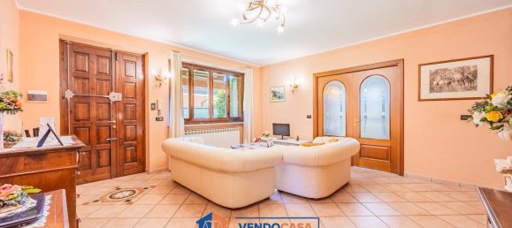 2 bedrooms Villa in Turin, Italy No. 265440 10