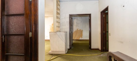 9 bedrooms Building in Barreiro, Portugal No. 142873 3