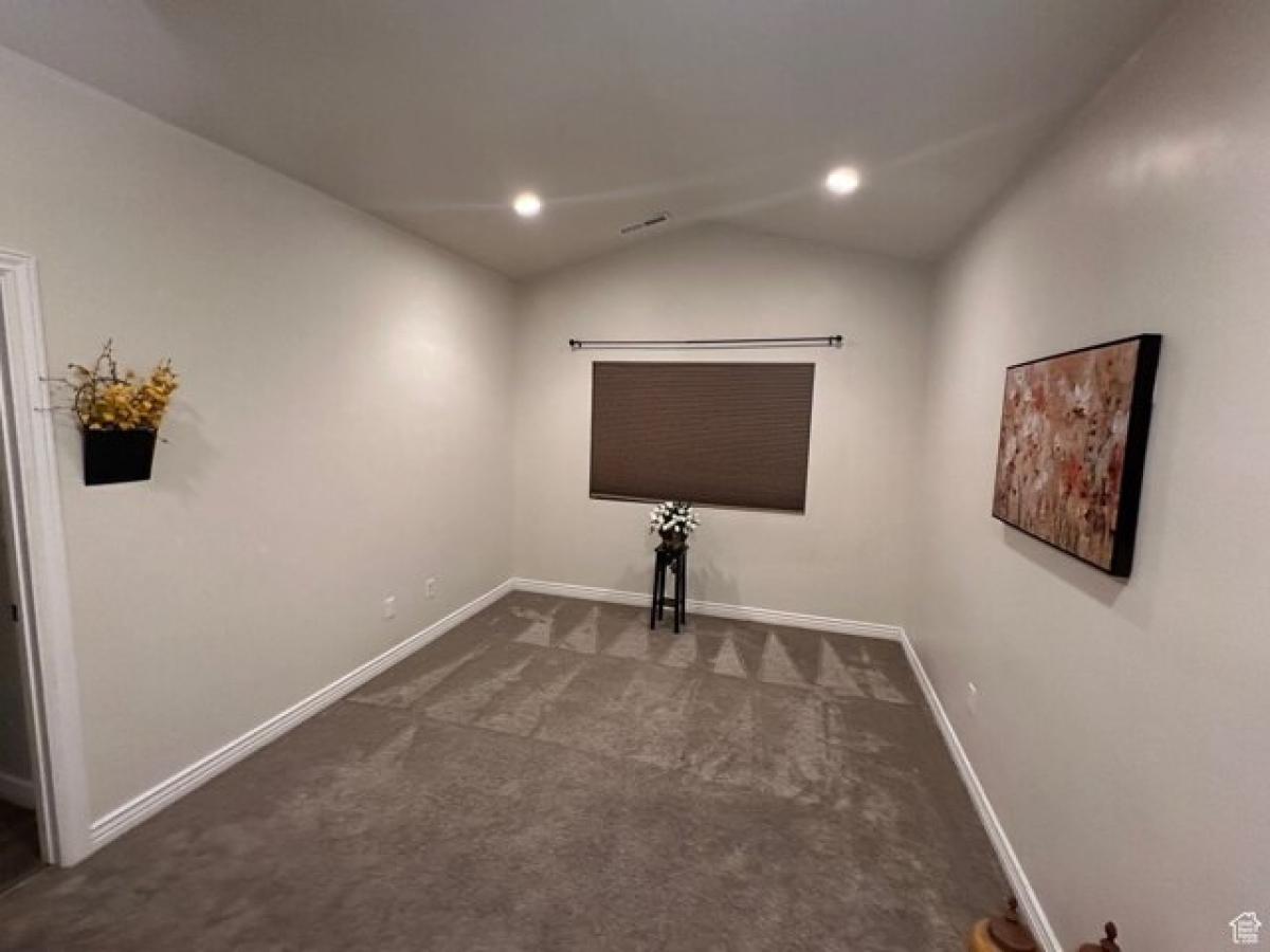 4 bedrooms House in West Valley City, USA No. 390351