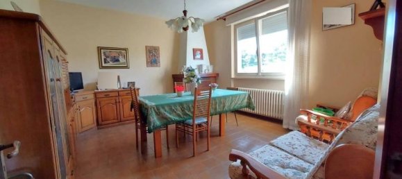 4-salle Appartement à Senigallia, Italy No. 134140 8