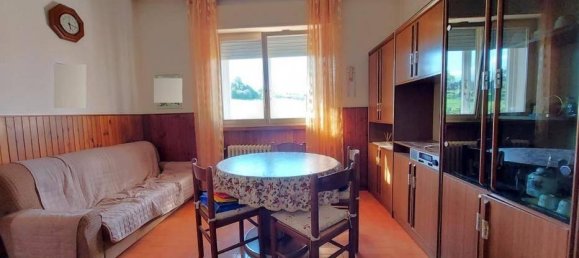 4-salle Appartement à Senigallia, Italy No. 134140 2