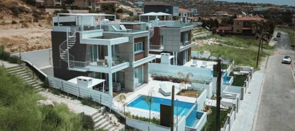 3 bedrooms House in Mouttagiaka, Cyprus No. 7018 8