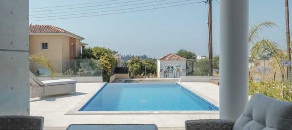 3 bedrooms House in Mouttagiaka, Cyprus No. 7018 5
