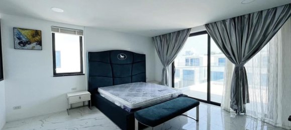 4 bedrooms Villa in Pattaya, Thailand No. 5175 8