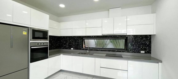 4 bedrooms Villa in Pattaya, Thailand No. 5175 5