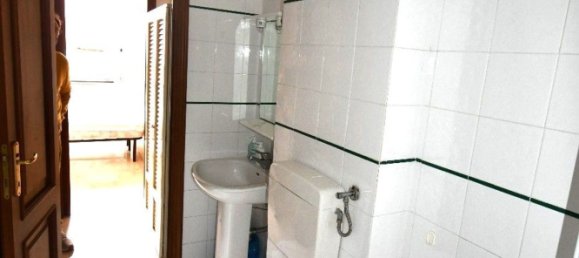 3 rooms Apartment in Chiavari, Italy No. 271860 10