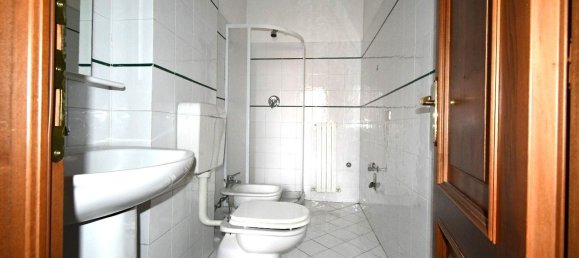 3 rooms Apartment in Chiavari, Italy No. 271860 9
