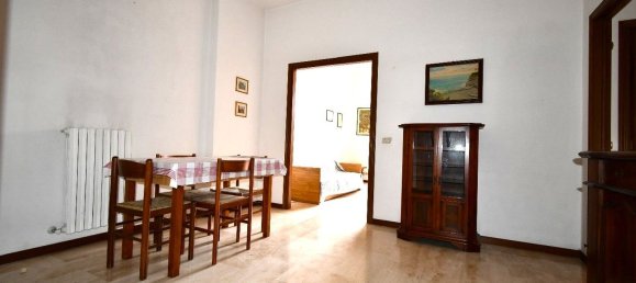 3 rooms Apartment in Chiavari, Italy No. 271860 4