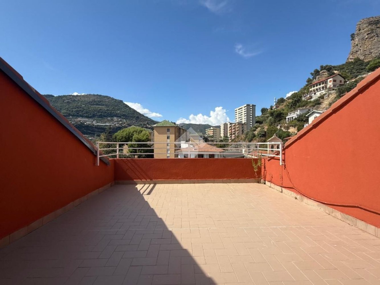 3 chambres Appartement à Ventimiglia, Italy No. 390317
