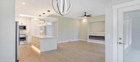 3 bedrooms House in British Columbia, Canada No. 1186 9