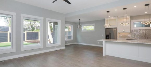 3 bedrooms House in British Columbia, Canada No. 1186 5