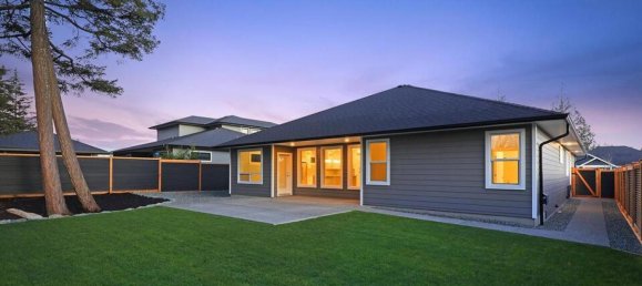 3 bedrooms House in British Columbia, Canada No. 1186 2