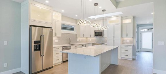 3 bedrooms House in British Columbia, Canada No. 1186 7