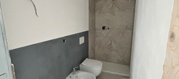 3 rooms Apartment in Florence, Italy No. 49005 23