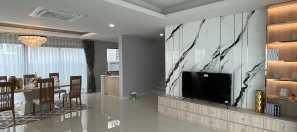 3 bedrooms Villa in Pattaya, Thailand No. 26555 10