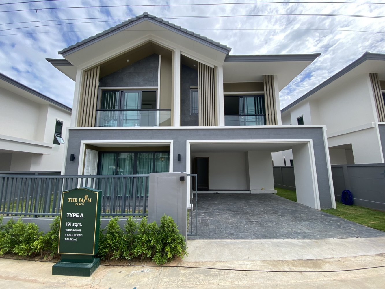 3 bedrooms Villa in Pattaya, Thailand No. 26555