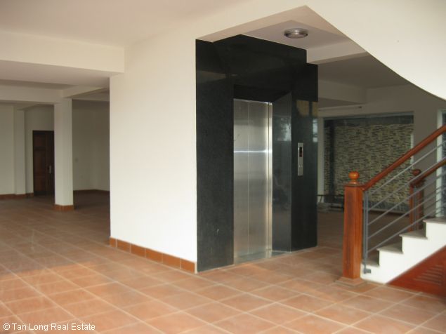 2 bedrooms Apartment in Tay Ho, Vietnam No. 6427