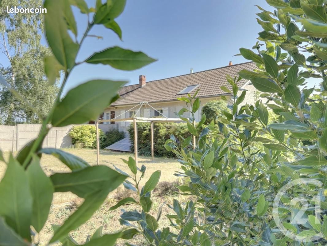 3 Schlafzimmer Haus in Baule, France, Nr. 238579