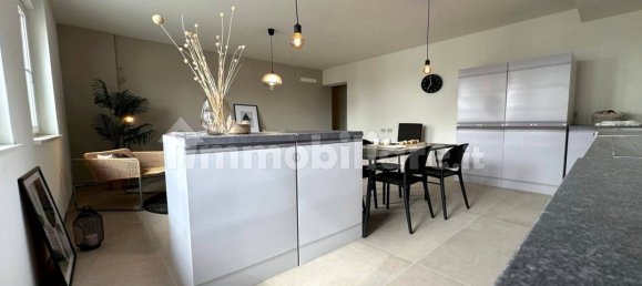 2 bedrooms Apartment in Udine, Italy No. 11110 2