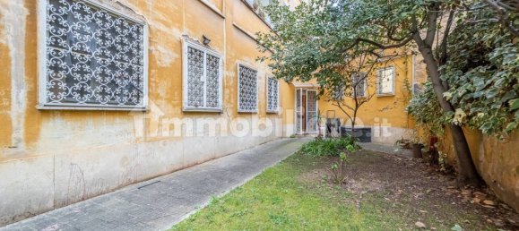 2 bedrooms Apartment in Rome, Italy No. 17887 9
