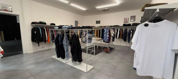  مكتب في Forlì, Italy 250متر مربع رقم 298259 9