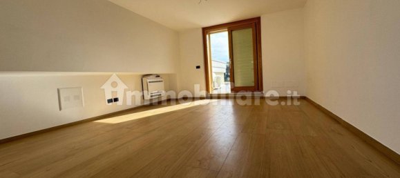 Studio in Albano Laziale, Italy No. 209357 5