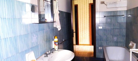 10 rooms House in Ancona, Italy No. 79523 6