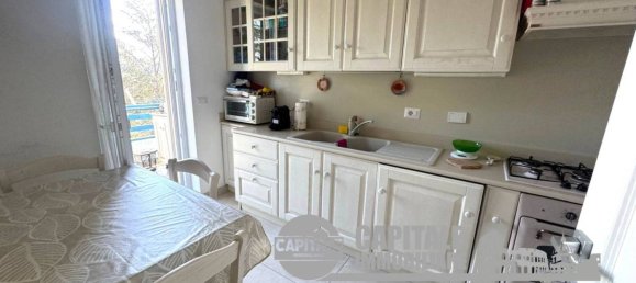 2 bedrooms Apartment in Rome, Italy No. 82166 9