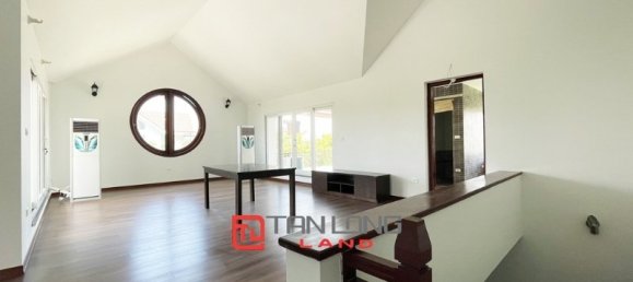 5 bedrooms Villa in Long Bien, Vietnam No. 549 14
