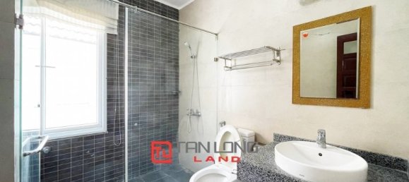 5 bedrooms Villa in Long Bien, Vietnam No. 549 18