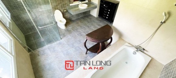 5 bedrooms Villa in Long Bien, Vietnam No. 549 10