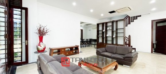 5 bedrooms Villa in Long Bien, Vietnam No. 549 7