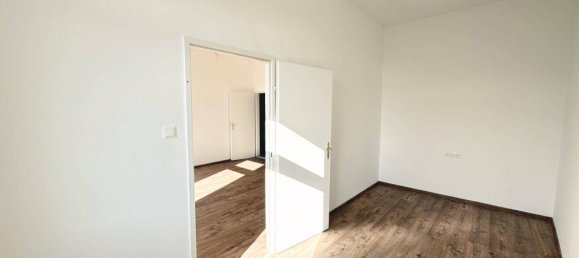 2 rooms Apartment in Josefstadt, Austria No. 177652 3