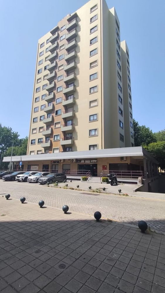 4 bedrooms Apartment in Porto, Portugal No. 315328