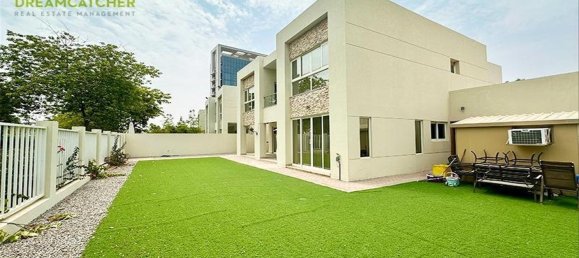 4 bedrooms Villa in Mina Al Arab, UAE No. 34934 11