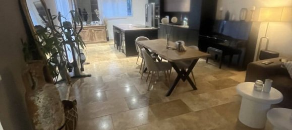 Casa de 4 dormitorios en Lauris, France No. 328051 8