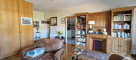 6 bedrooms House in Avanne-Aveney, France No. 52553 10