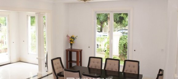 4 Schlafzimmer Villa in Long Bien, Vietnam, Nr. 854 4