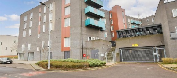 2 bedrooms Apartment in Essex, United Kingdom No. 4162 2