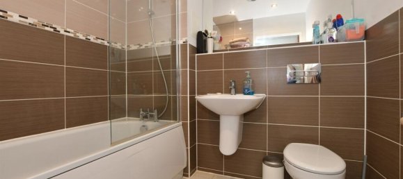 2 bedrooms Apartment in Essex, United Kingdom No. 4162 8