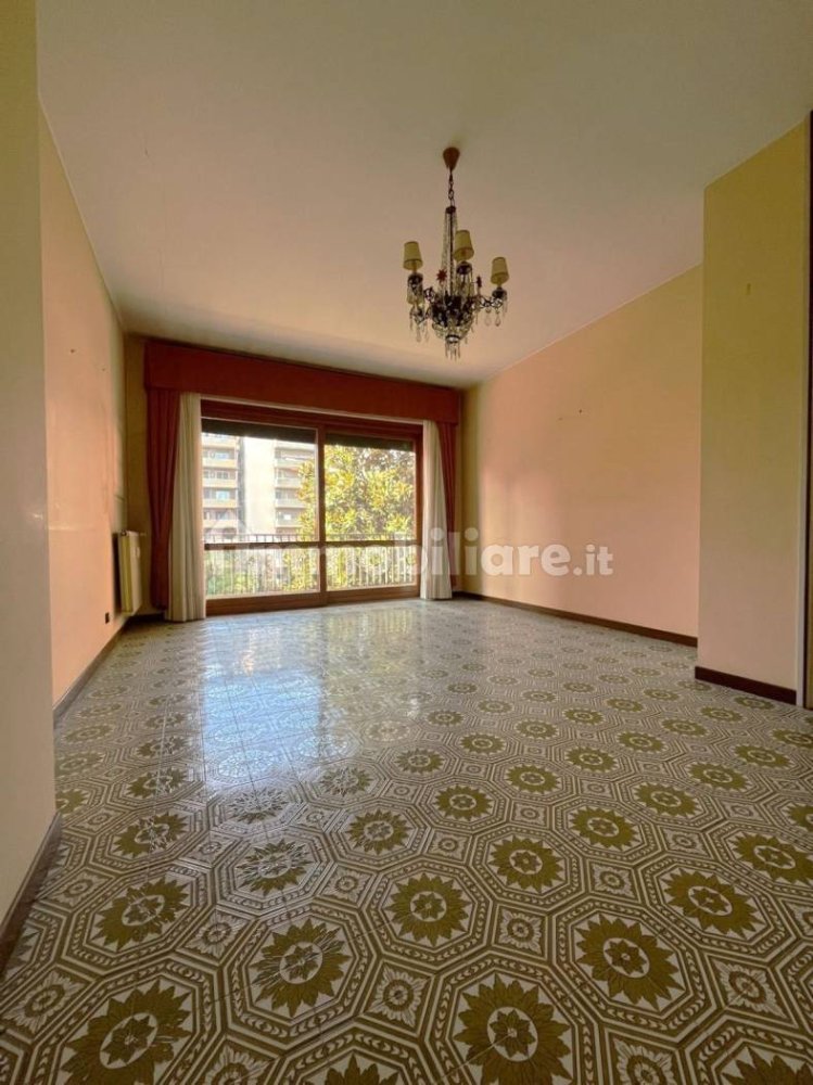 Apartamento T3 em Pavia, Italy N.º 348585