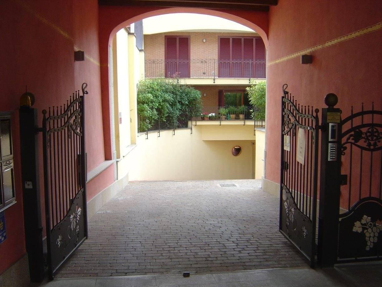  مرآب في Monza, Italy 25متر مربع رقم 164391